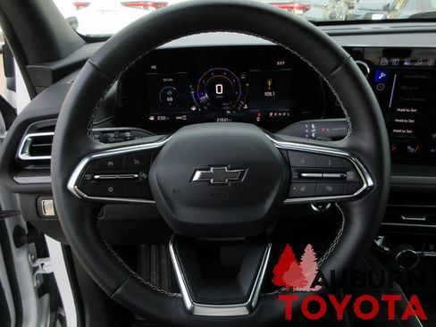 Used 2025 Chevrolet Traverse LT w/ Midnight/Sport Edition image 14