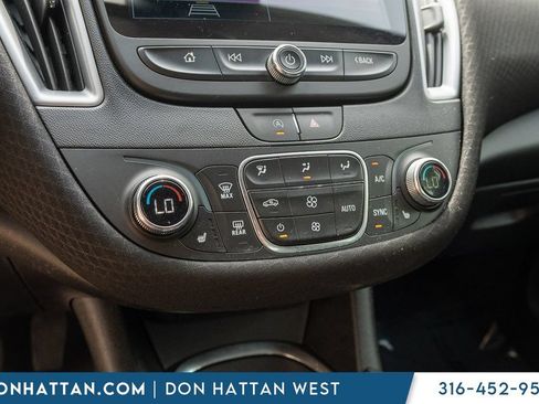 Used 2024 Chevrolet Malibu LT FWD image 12