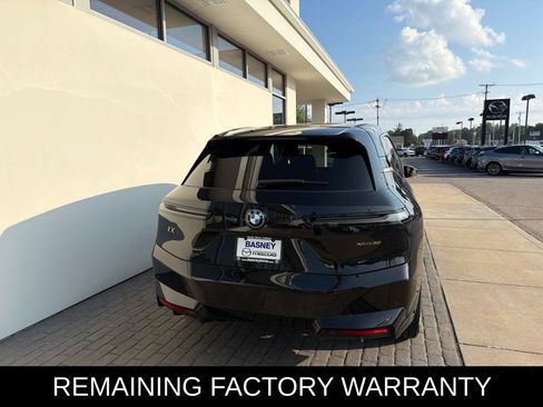 Used 2024 BMW iX xDrive50 w/ Premium Package AWD/4WD image 7