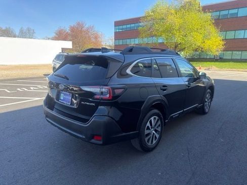 Used 2023 Subaru Outback Premium AWD/4WD image 9