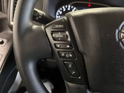 Used 2024 Nissan Frontier SV image 22