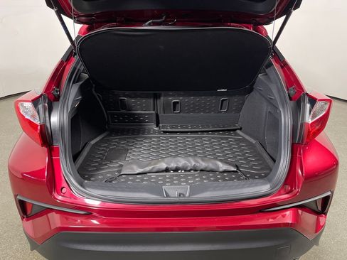 Certified 2019 Toyota C-HR XLE FWD image 10