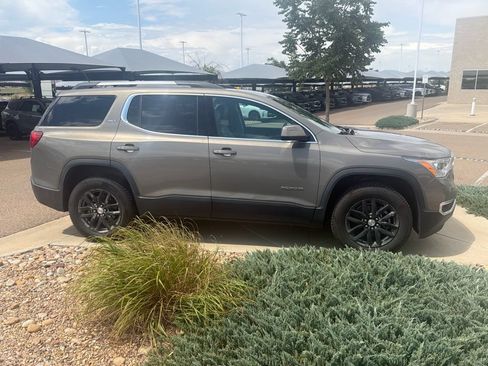 Used 2019 GMC Acadia SLT w/ LPO, Cargo Package AWD/4WD image 3
