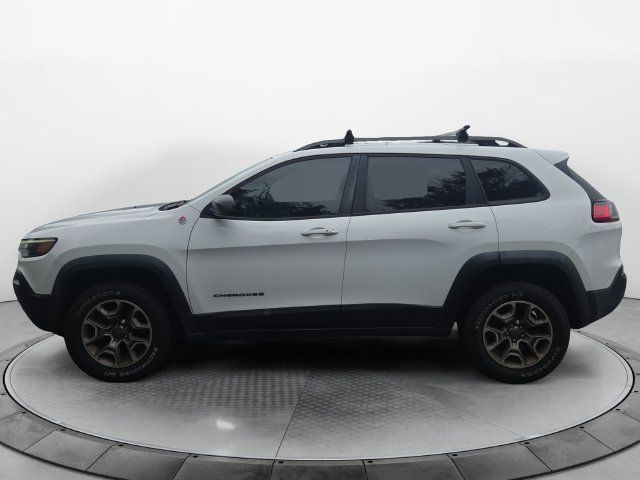 Used 2020 Jeep Cherokee Trailhawk w/ Cold Weather Group AWD/4WD image 2