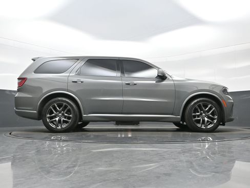 Used 2022 Dodge Durango R/T w/ Tow 'N Go Package AWD/4WD image 33