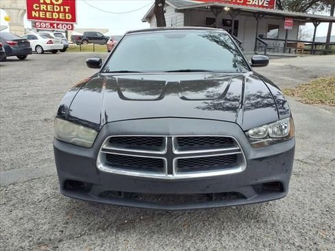 Used 2013 Dodge Charger SE w/ Sport Appearance Group RWD image 4
