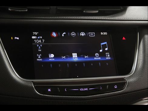Used 2019 Cadillac XT5 Luxury w/ LPO, Black Ice Package AWD/4WD image 10