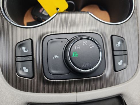 Certified 2023 GMC Acadia SLT w/ Trailering Package image 17