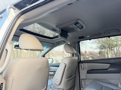 Used 2012 Honda Odyssey EX-L image 16