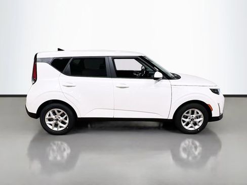 New 2025 Kia Soul LX image 8