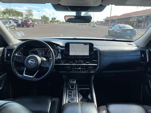 Used 2023 Nissan Pathfinder SL AWD/4WD image 29