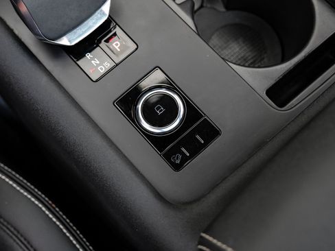 Used 2023 Land Rover Discovery S R-Dynamic image 29