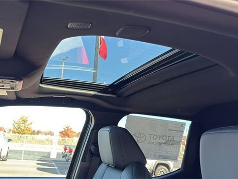 New 2025 Toyota Tacoma TRD Off-Road image 21