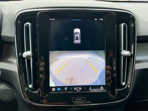 Used 2023 Volvo XC40 Recharge Ultimate image 14