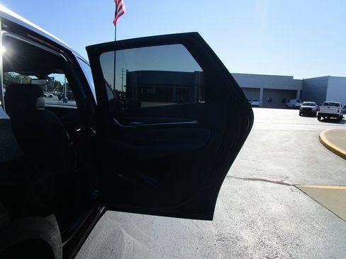 Certified 2023 Buick Enclave Essence w/ Experience Buick Package image 32