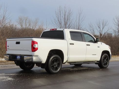 Used 2018 Toyota Tundra SR5 image 3