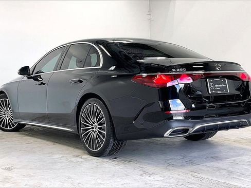 Used 2025 Mercedes-Benz E 350 4MATIC Sedan image 11