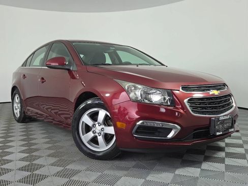 Used 2016 Chevrolet Cruze LT w/ Sun And Sound Package FWD image 1