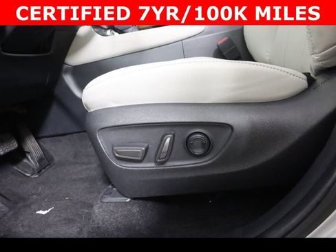 Used 2024 Toyota Grand Highlander AWD image 19