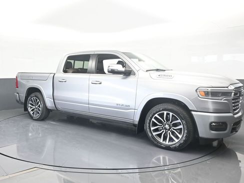 Used 2025 RAM 1500 Limited image 8