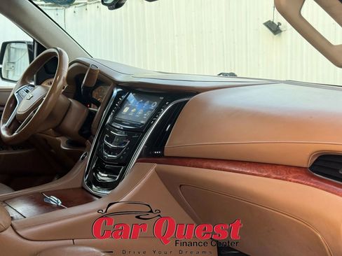 Used 2015 Cadillac Escalade ESV Platinum image 24