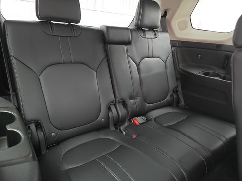 Certified 2025 Honda Pilot Elite image 12