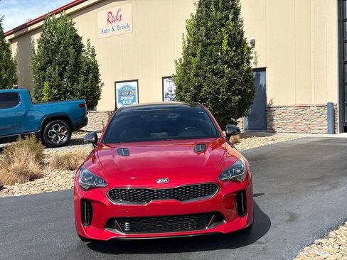 Used 2019 Kia Stinger GT1 AWD/4WD image 38