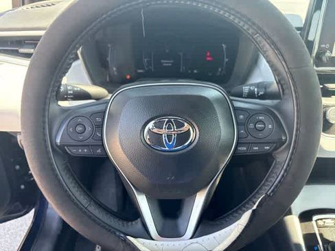 Used 2026 Toyota Corolla SE FWD image 13