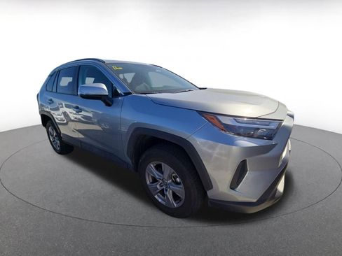 Used 2025 Toyota RAV4 XLE image 2