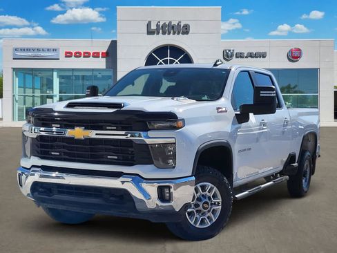 Used 2024 Chevrolet Silverado 2500 LT w/ Convenience Package AWD/4WD image 1