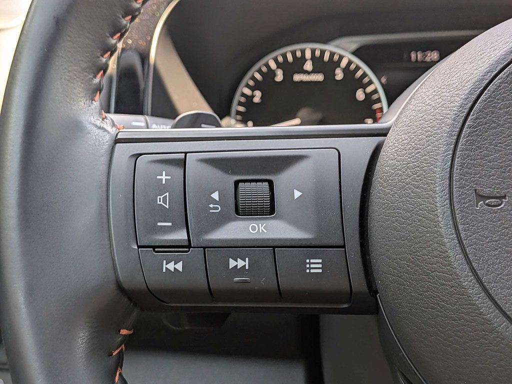 Used 2025 Nissan Pathfinder Rock Creek AWD/4WD image 30