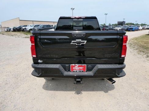 New 2026 Chevrolet Silverado 2500 High Country w/ High Country Premium Package AWD/4WD image 6