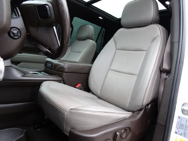 Used 2022 GMC Yukon SLT w/ SLT Premium Package AWD/4WD image 11