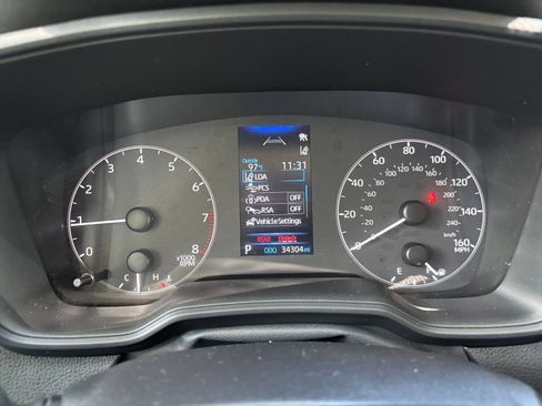 Used 2025 Toyota Corolla LE FWD image 39