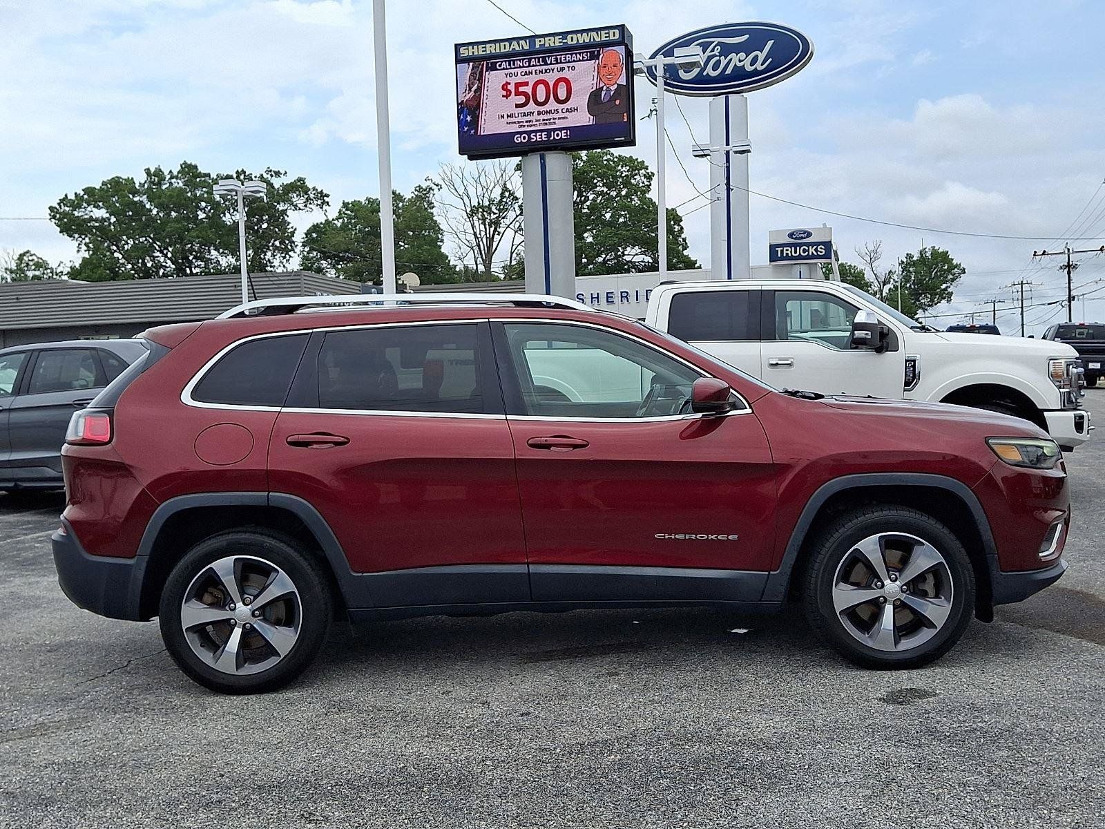 Used 2019 Jeep Cherokee Limited AWD/4WD image 8