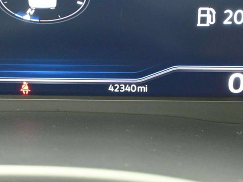 Used 2023 Volkswagen Atlas SE w/ Panoramic Sunroof Package FWD image 13