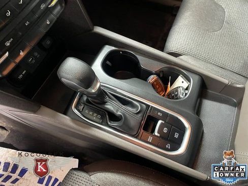 Used 2019 Hyundai Santa Fe SEL image 18