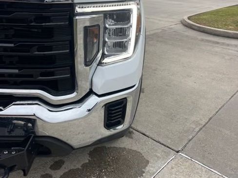 Used 2023 GMC Sierra 2500 Pro w/ Convenience Package AWD/4WD image 12