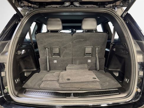 Used 2023 Jeep Grand Cherokee L Laredo image 25