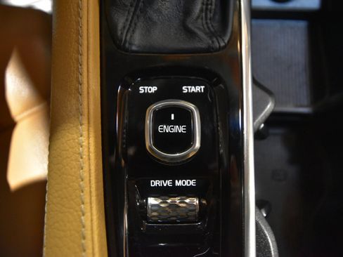 Used 2017 Volvo S90 T6 Momentum w/ Vision Package image 36