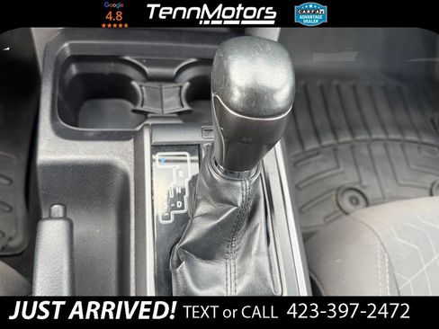 Used 2018 Toyota Tacoma TRD Off-Road AWD/4WD image 22