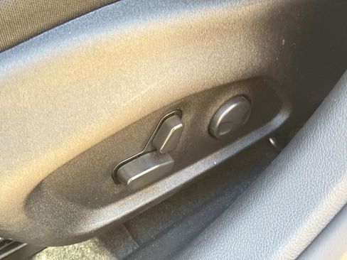 Certified 2023 Jeep Renegade Altitude w/ Sun/Sound Group image 18