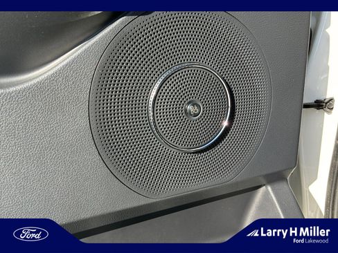 Used 2022 Ford Expedition Max Limited image 27