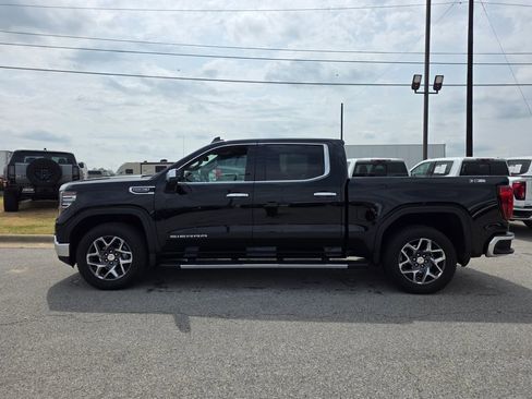 Used 2025 GMC Sierra 1500 SLT w/ SLT Premium Plus Package image 4