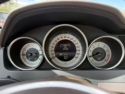 Used 2014 Mercedes-Benz C 250 Sedan image 16