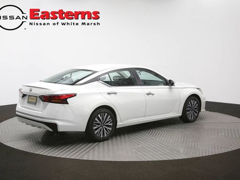 Used 2025 Nissan Altima 2.5 SV FWD image 40