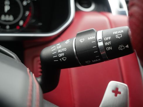 Used 2020 Land Rover Range Rover Sport SVR image 29