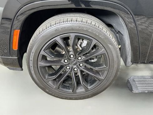 Used 2022 Jeep Grand Wagoneer Series II w/ Quick Order Packagew 28T image 34