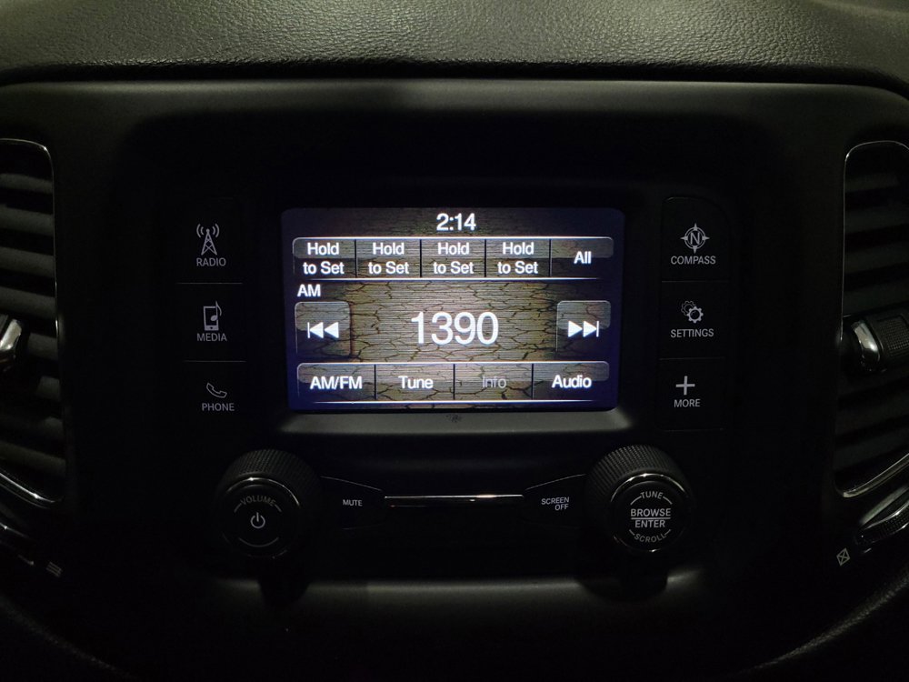 Used 2018 Jeep Compass Latitude w/ Cold Weather Group AWD/4WD image 25
