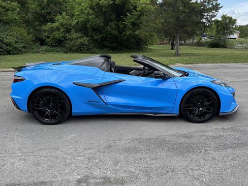 Used 2023 Chevrolet Corvette Z06 RWD image 8